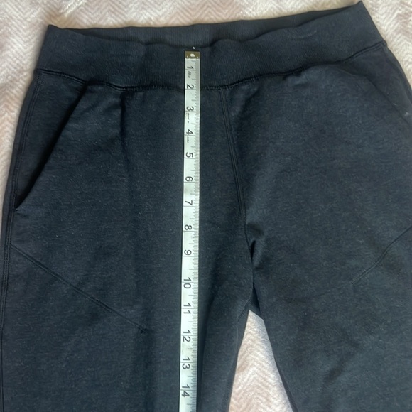 ivivva grey sweatpants sz 14 EUC pockets elastic cuffs - Picture 4 of 8